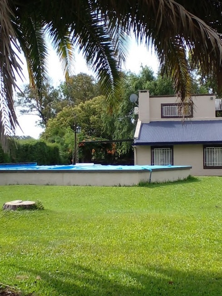 Casa Quinta con pileta y amplio parque