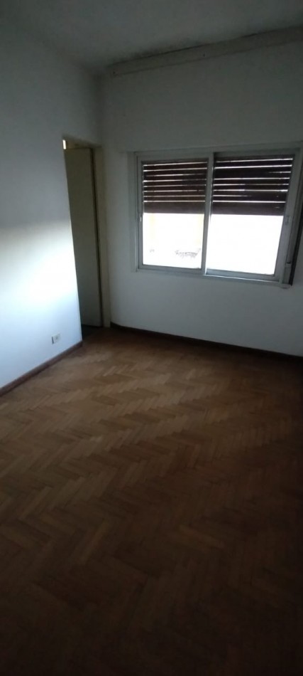 Departamento con tres dormitorios