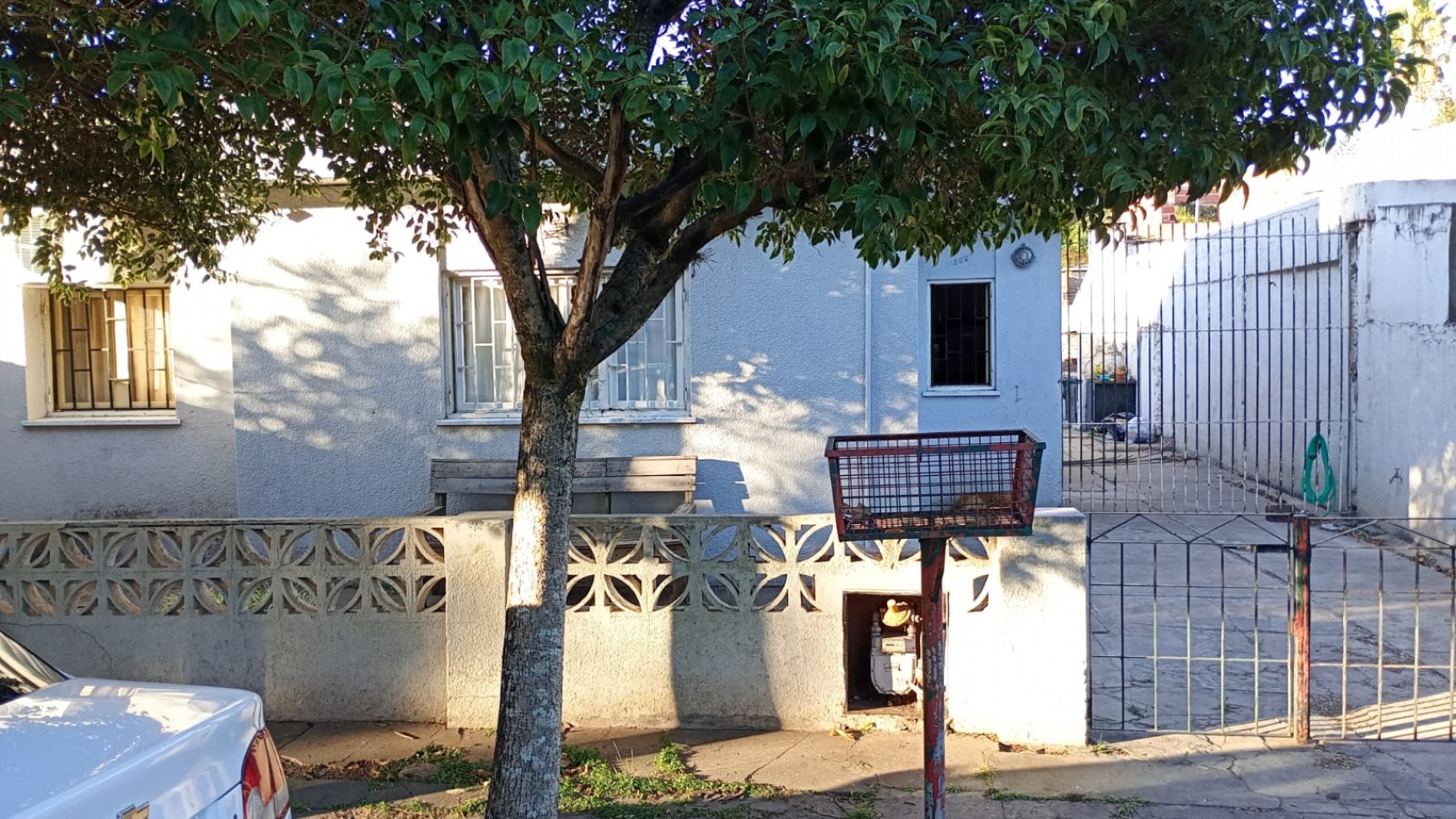 Casa con dos dormitorios y patio. 