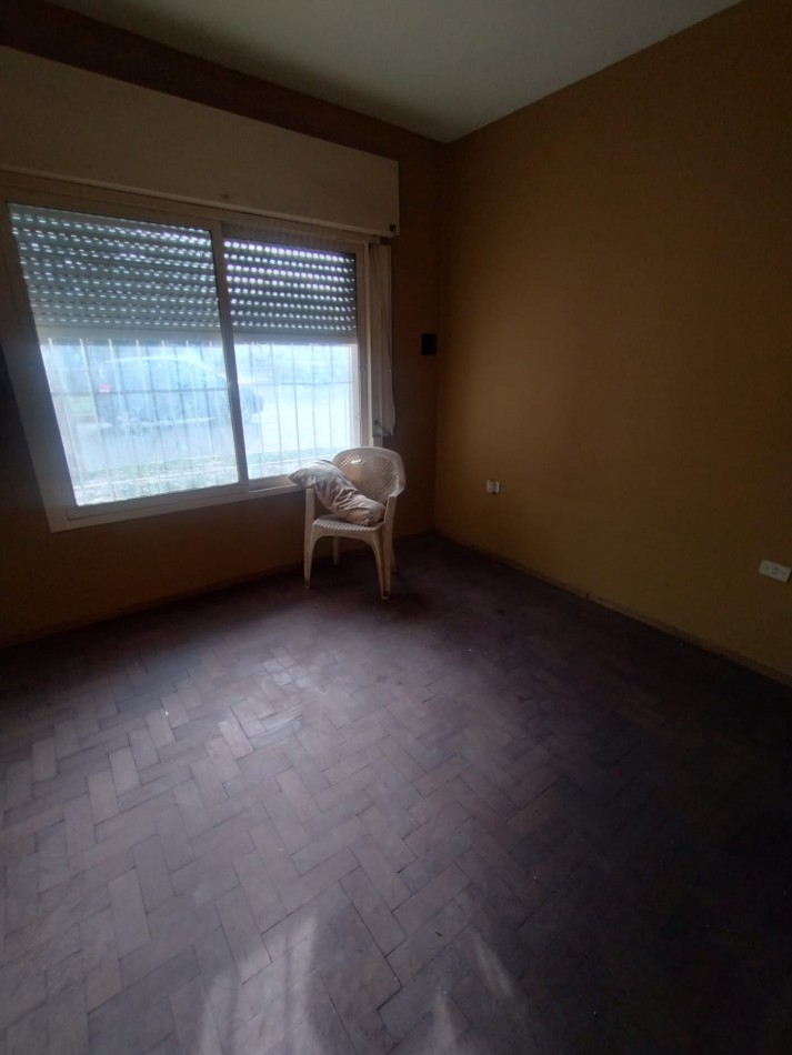 Casa en Planta baja con dos dormitorios y garaje