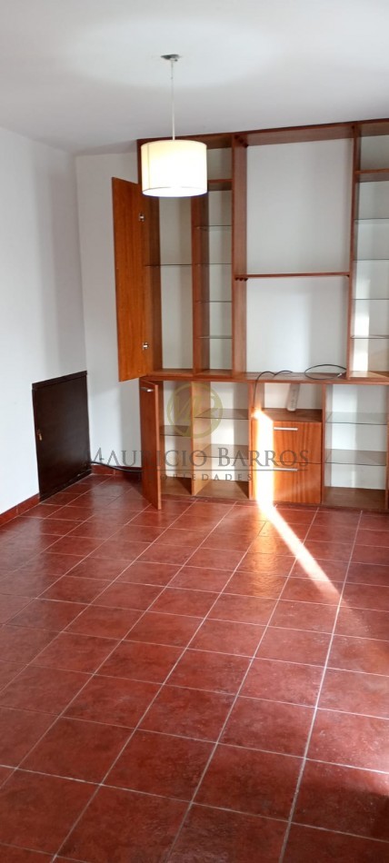 Amplio Duplex con cochera