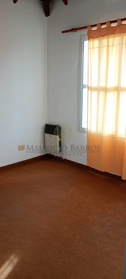Amplio Duplex con cochera