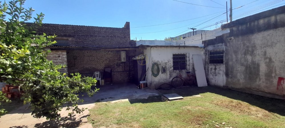 Casa en esquina, próxima al centro de la ciudad de San Pedro