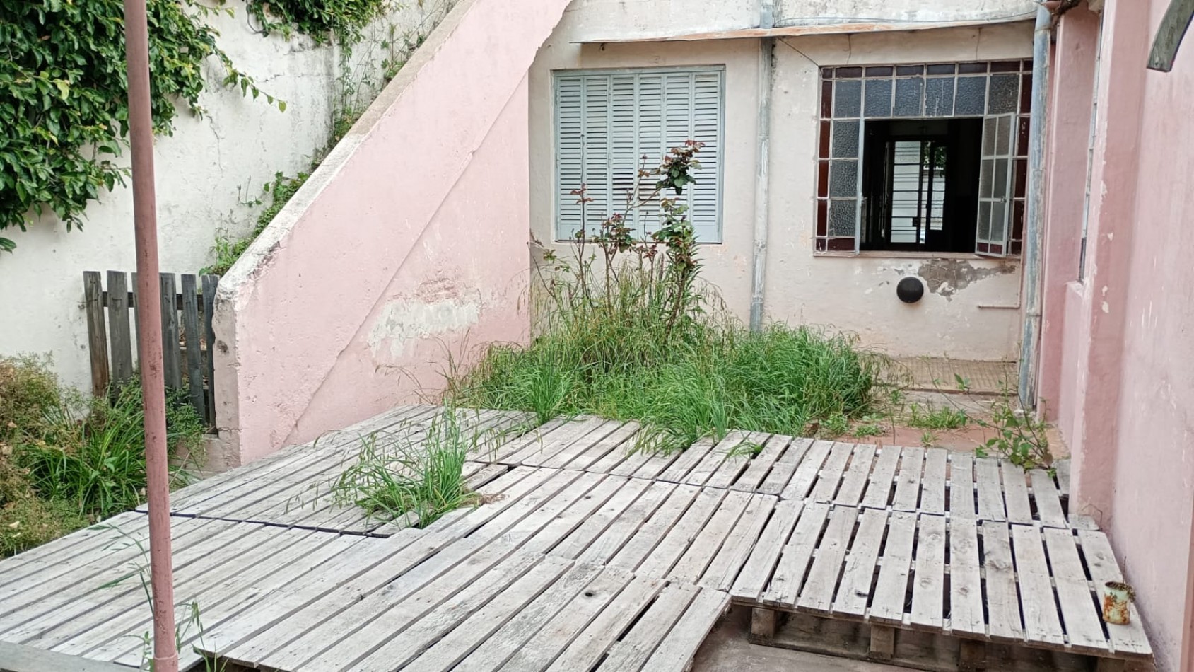 Casa centrica a refaccionar