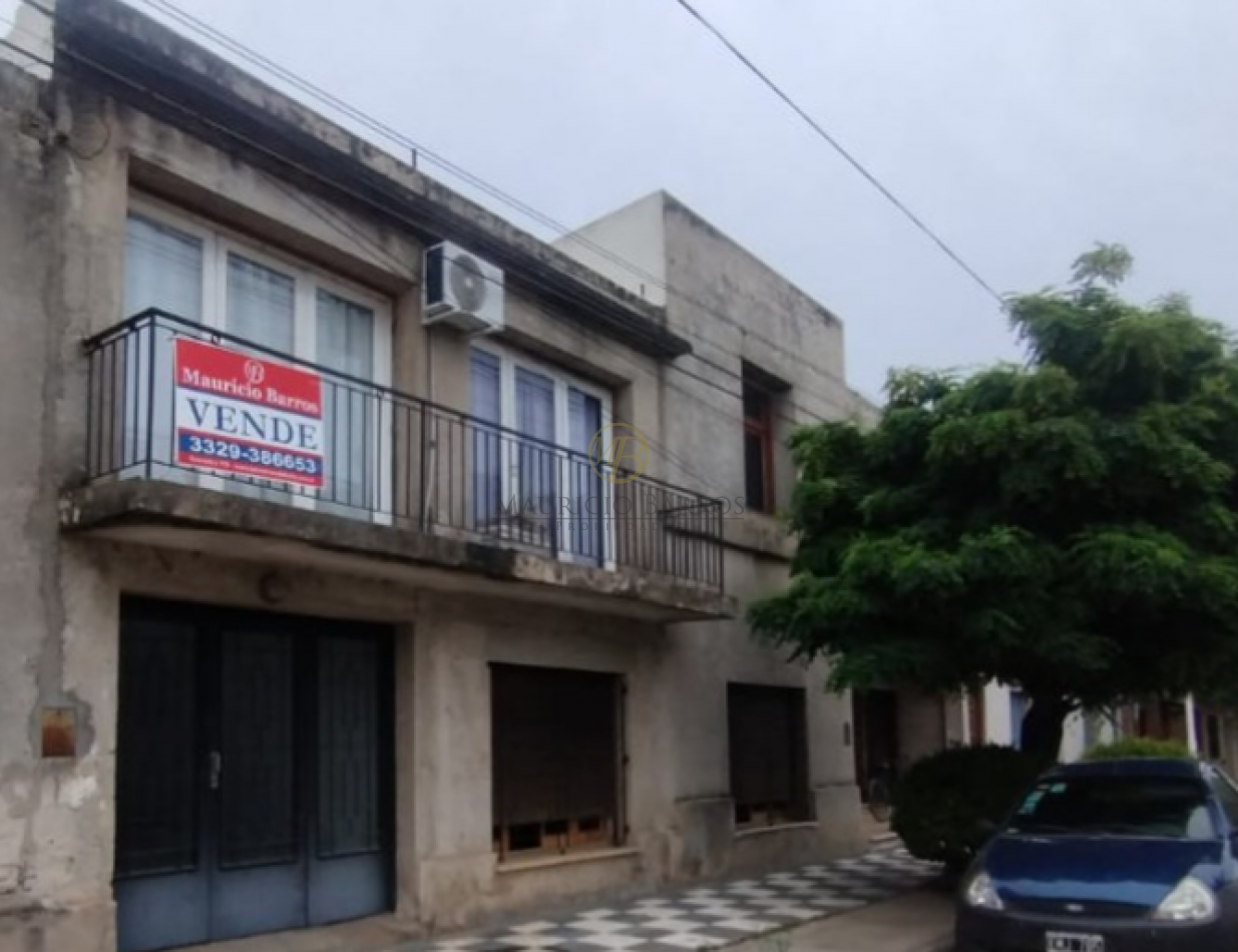 Casa y departamento amplio, ubicados en zona centrica de la ciudad.