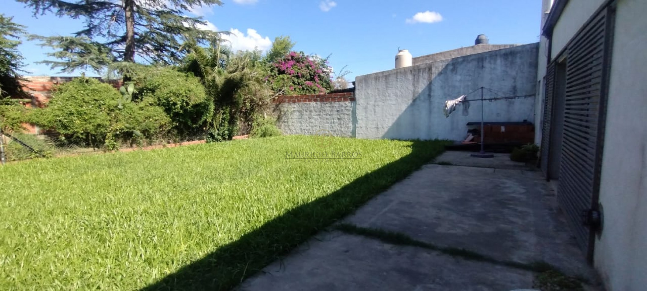 Vivienda familiar sobre terreno de 330 metros.