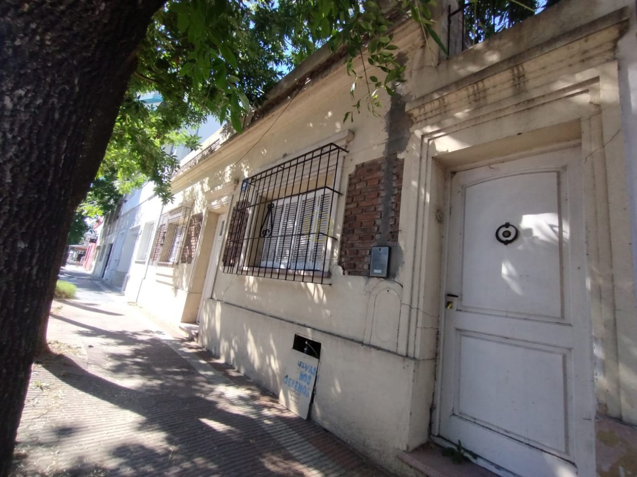 Casa centrica con dos dormitorios y patio