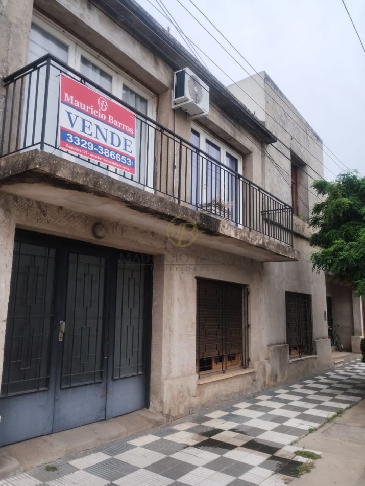 Casa y departamento amplio, ubicados en zona centrica de la ciudad.