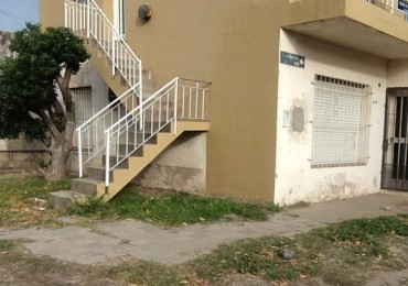 Casa en Planta baja con dos dormitorios y garaje