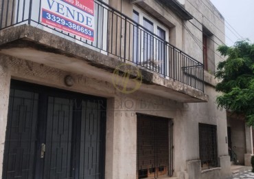 Casa y departamento amplio, ubicados en zona centrica de la ciudad.